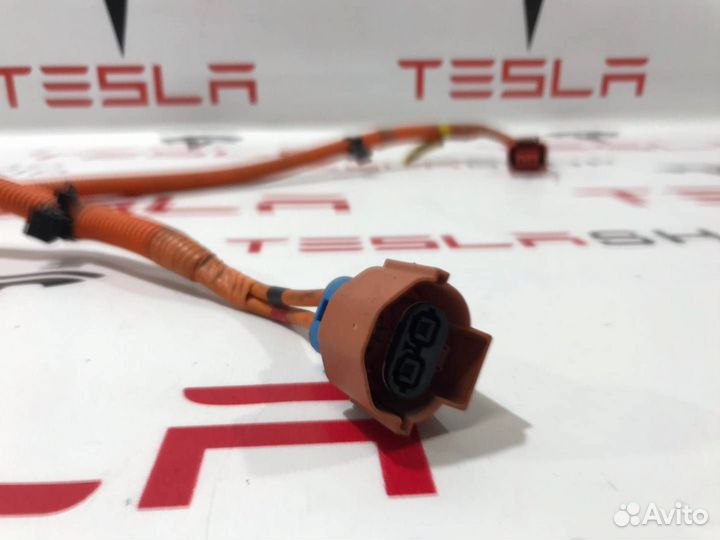 Электропроводка компрессора кондиционера Tesla