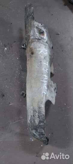 Кожух выпускного коллектора на Volkswagen Touareg