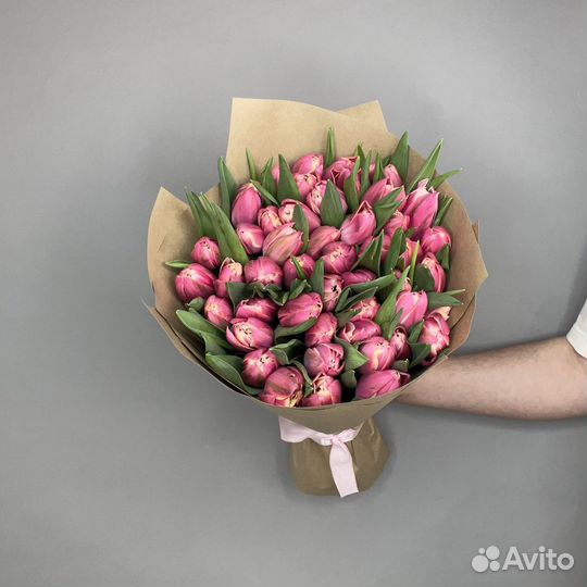 Тюльпаны яркие