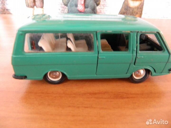 Модель RAF -2203