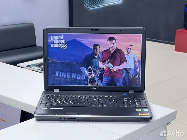 Ноутбук Fujitsu на каждый день