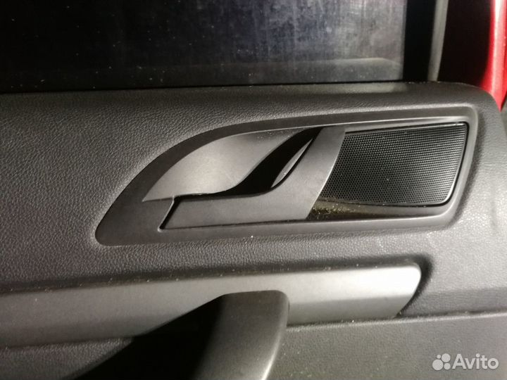 Ручка двери задней внутренняя левая Skoda Octavia