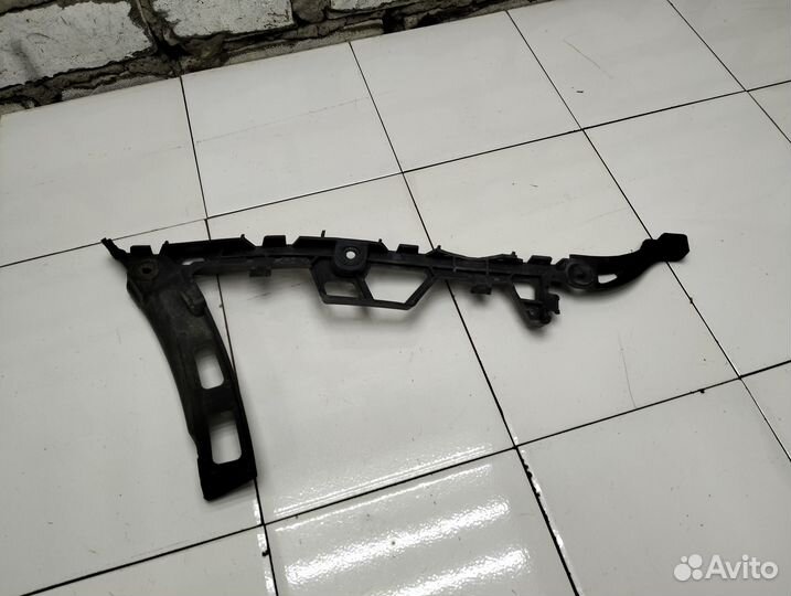 Кронштейн заднего бампера Range Rover Sport