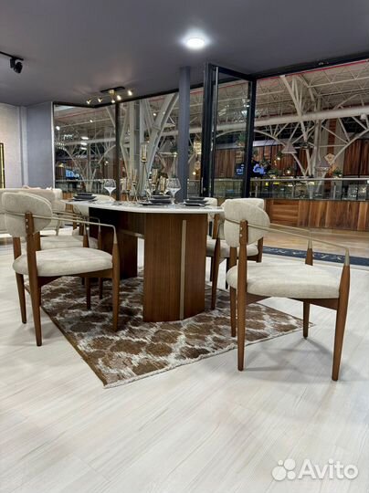 Комплект стол и стулья. В наличии