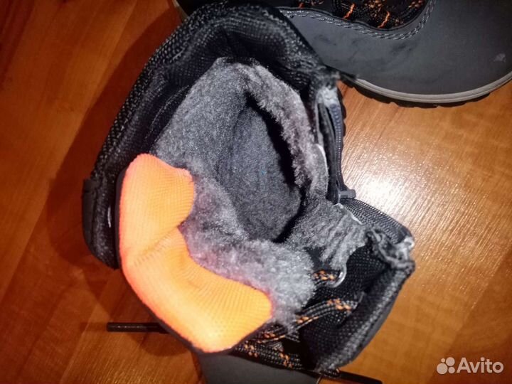 Ботинки демисезонные размер 26