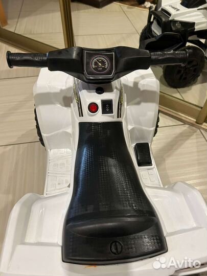 Детский квадроцикл на аккумуляторе