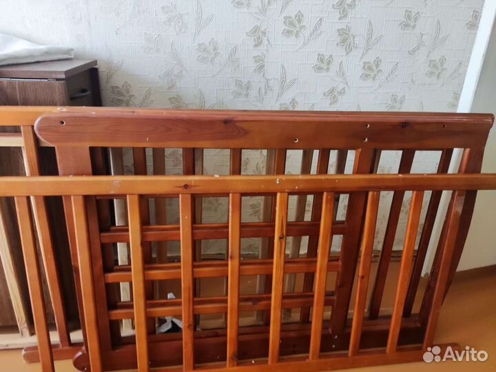 Кровать для младенцев