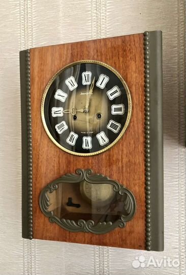 Настенные часы с боем Янтарь, СССР