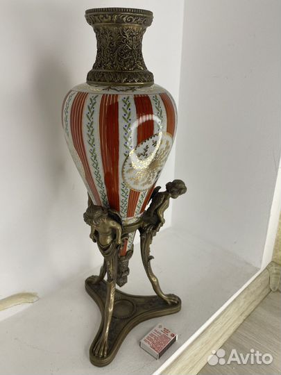 Ваза с бронзой