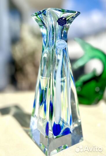 Ваза. Цветной хрусталь, широкие грани