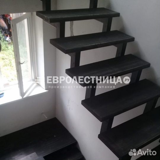 Лестница на металлокаркасе