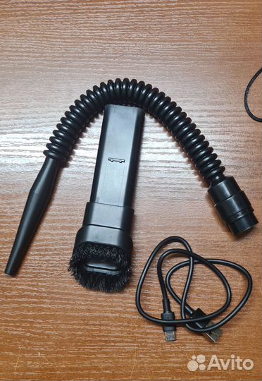 Автомобильный ручной пылесос baseus