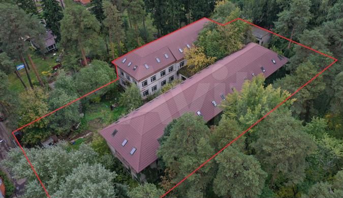 Здание, 3000 м²