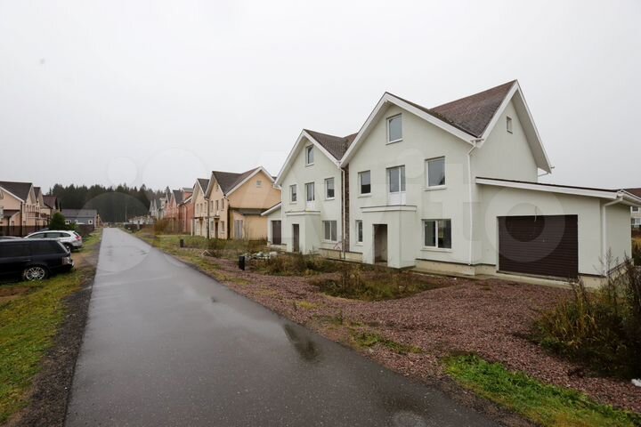 Дом 390 м² на участке 7,5 сот.