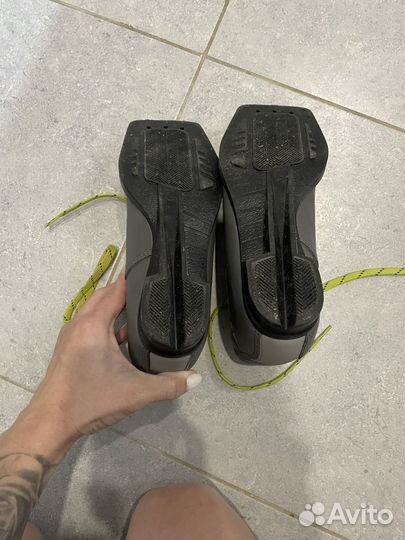 Лыжные ботинки 34р