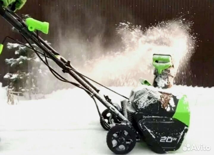 Снегоуборщик аккумуляторный