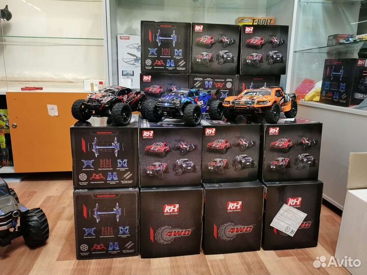 Радиоуправляемый монстр Remo Hobby S-MAX 4WD