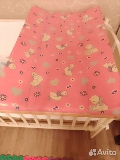 Пеленальная доска на кроватку