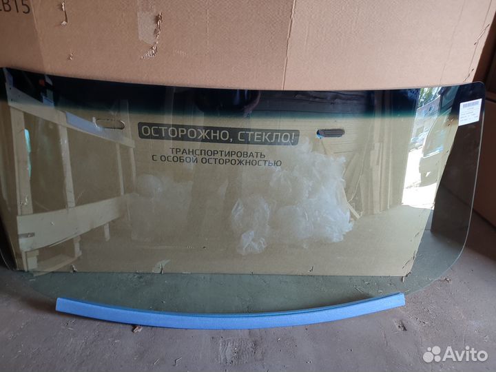 Стекло лобовое Ford Econoline VAN 1975-1991