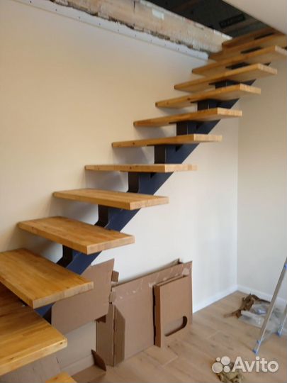 Лестница на металлокаркасе