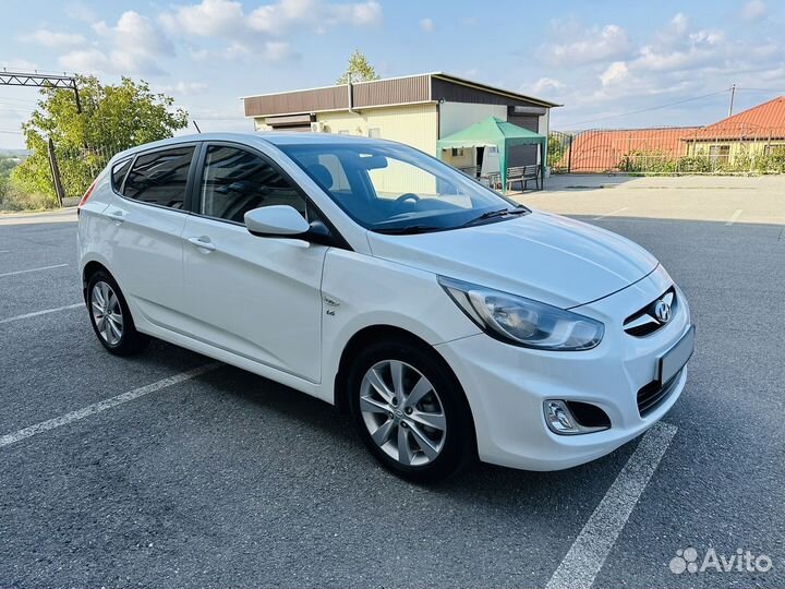 Hyundai Solaris 1.6 AT, 2012, 190 000 км