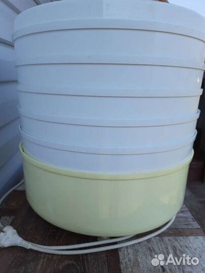 Электросушилка для овощей и фруктов