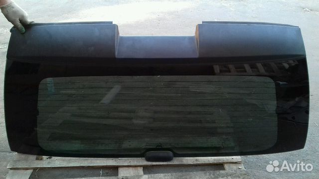Стекло багажника Шевроле Тахо 840