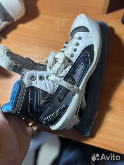 Коньки bauer reactor 9000 вратарские