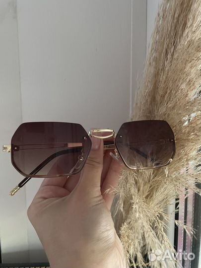 Солнцезащитные очки