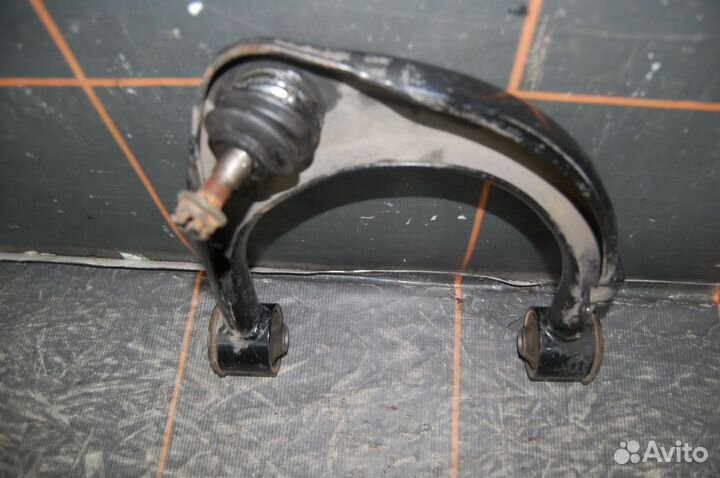 Рычаг передний верхний - Toyota Land Cruiser 200