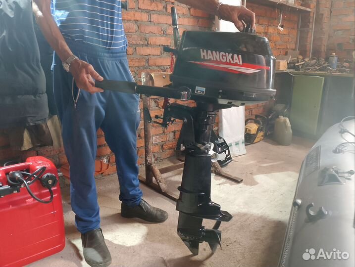 Лодочный мотор