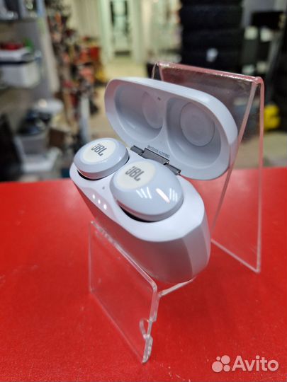 Беспроводные наушники JBL Tune 125 TWS