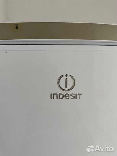 Холодильник бу indesit