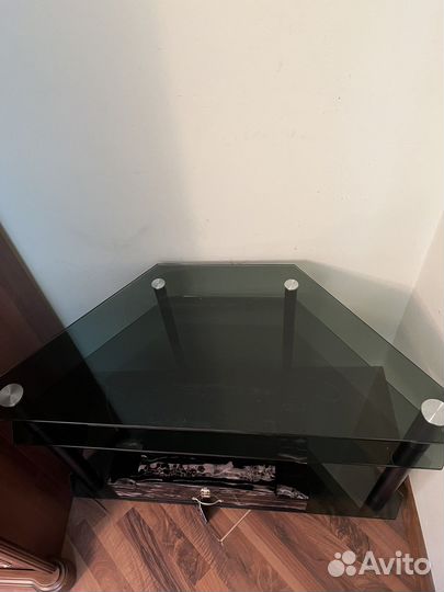 Стеклянная тумба
