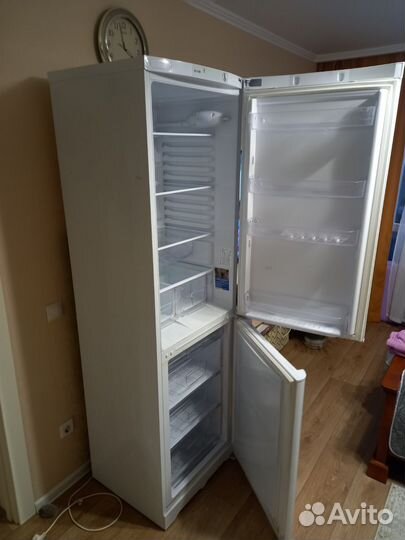 Холодильник indesit