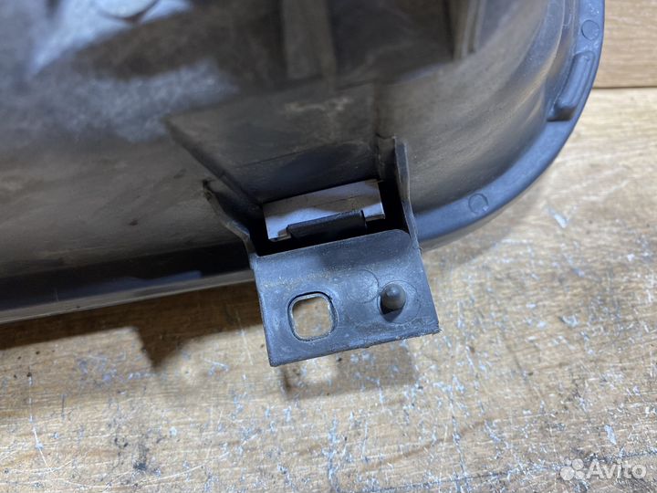 Фара передняя левая Volkswagen Golf 4 142054