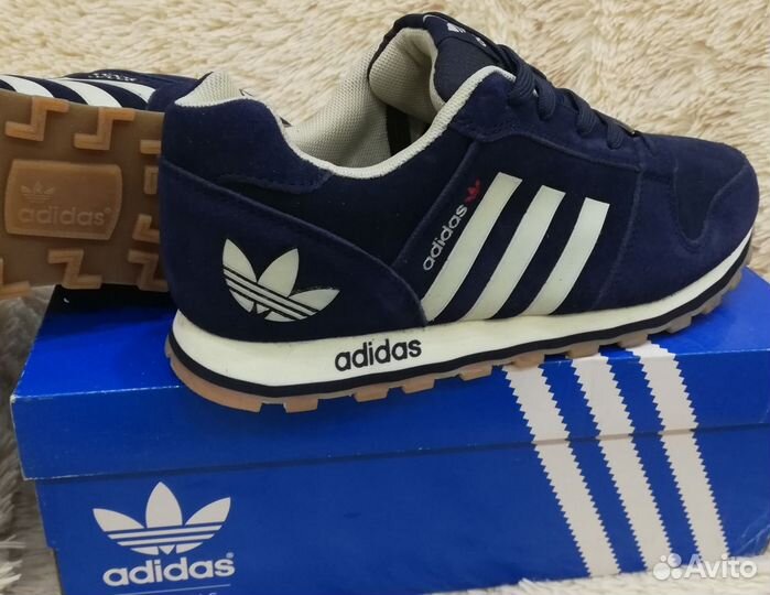 Кроссовки adidas 44размер