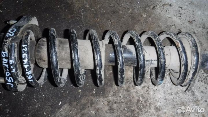 Пружина задняя Mitsubishi Lancer 9 (CS) 2003-2006