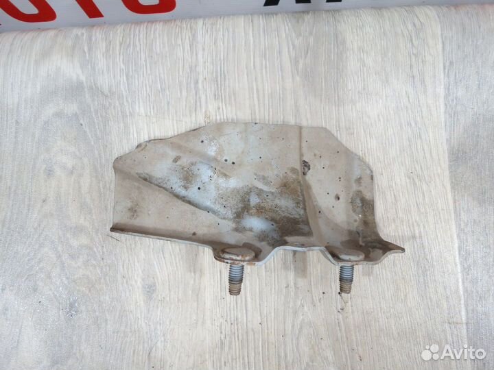 Кронштейн Toyota Corolla 150