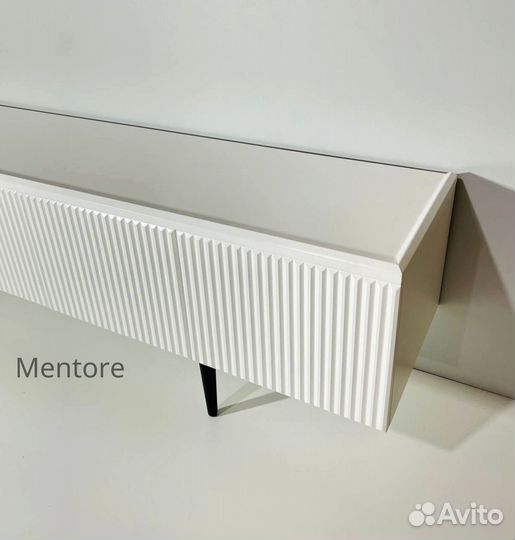 Тумба тв Bravo с тест-драйвом (на опорах)