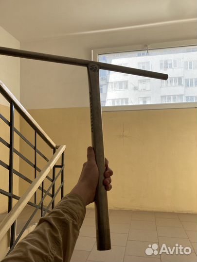 Титановый руль спутник