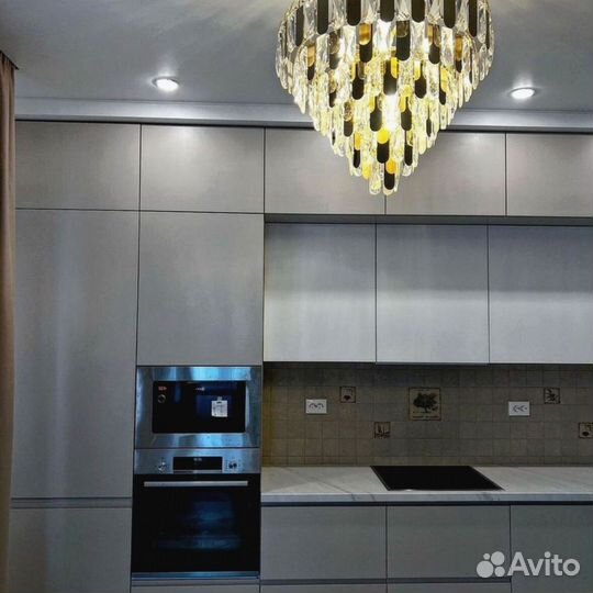 Кухня на заказ / Кухонный гарнитур Pragense