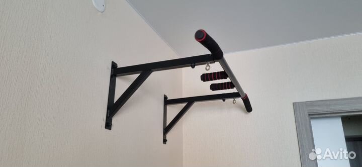 Турник настенный б/у