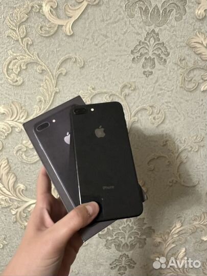 iPhone 8 Plus, 64 ГБ