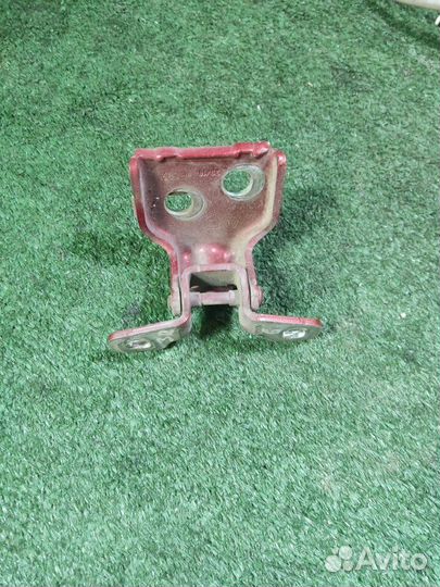 Петля двери LADA Largus Cross