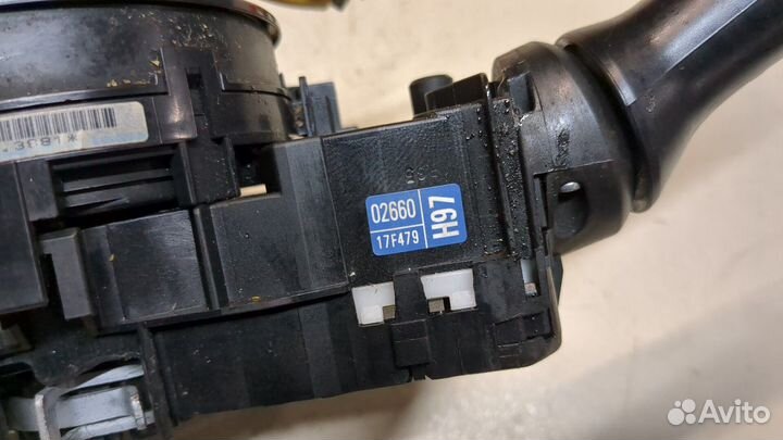 Переключатель поворотов и дворников Toyota Tundra