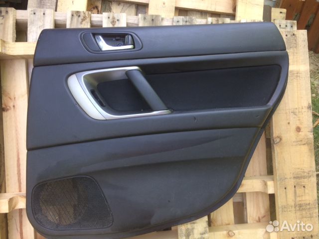 Обшивка дверей Subaru