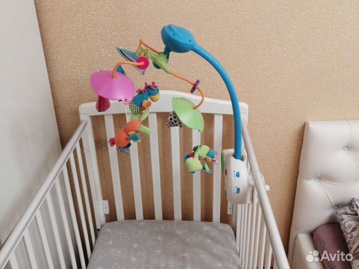 Детский мобиль в кроватку