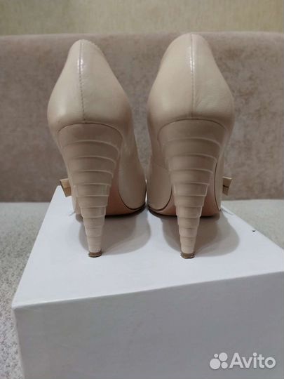 Туфли женские 38 размер бежевые натуральная кожа