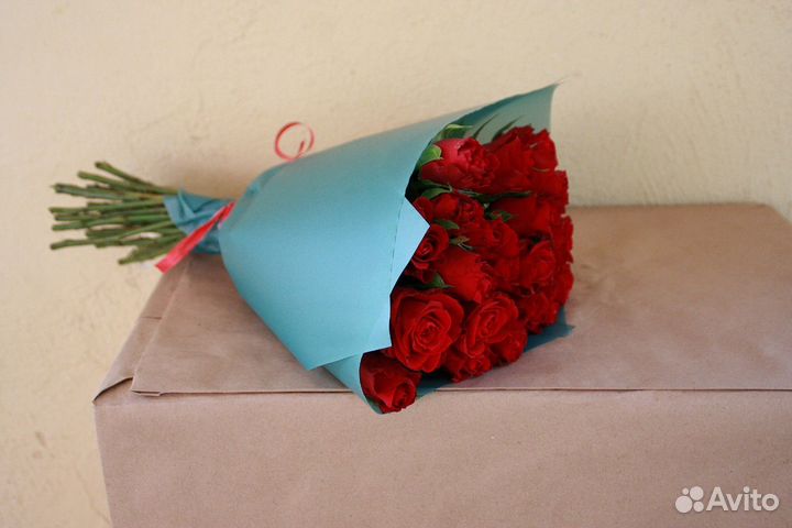 Букет из 25 красных роз